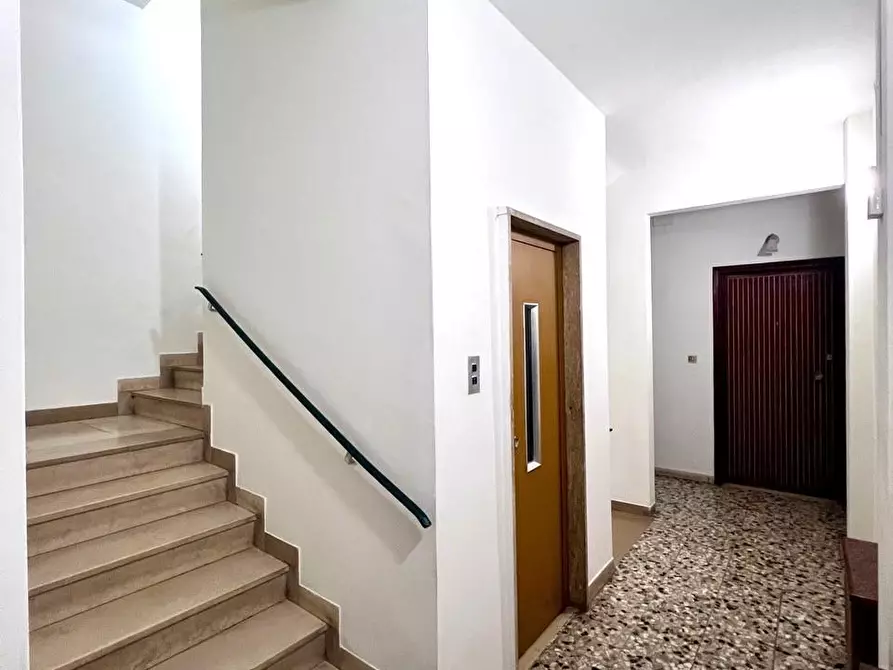 Immagine 23 di Appartamento in vendita  a Viareggio