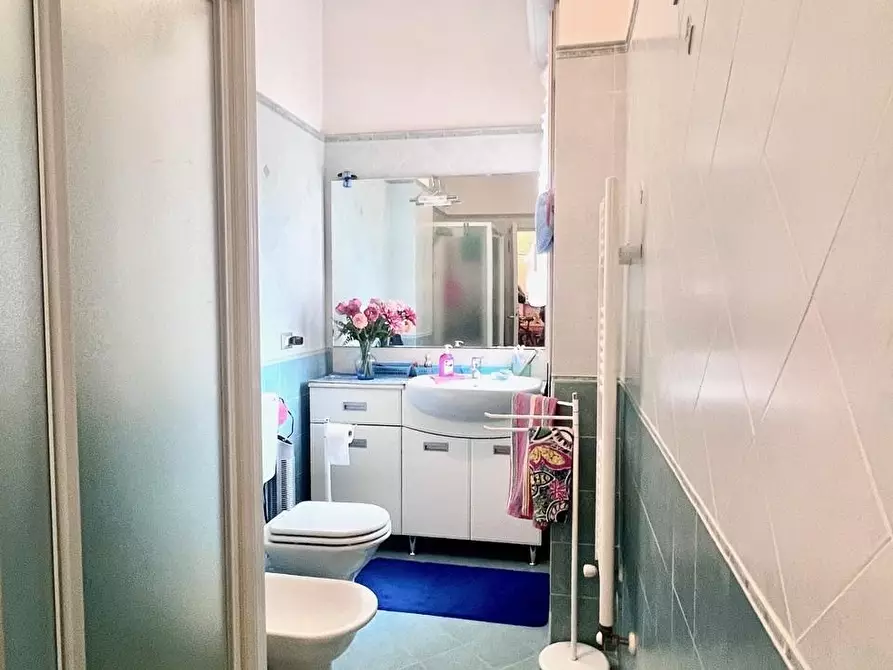 Immagine 15 di Appartamento in vendita  a Viareggio