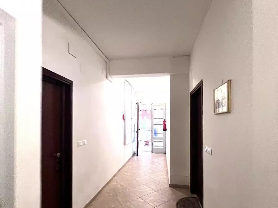 Immagine 21 di Appartamento in vendita  a Viareggio