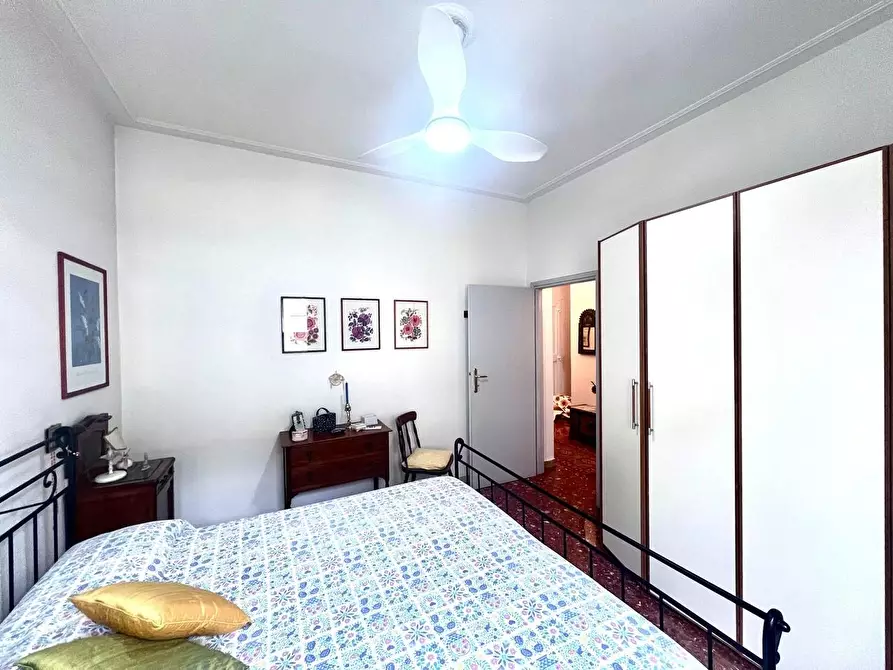 Immagine 9 di Appartamento in vendita  a Viareggio