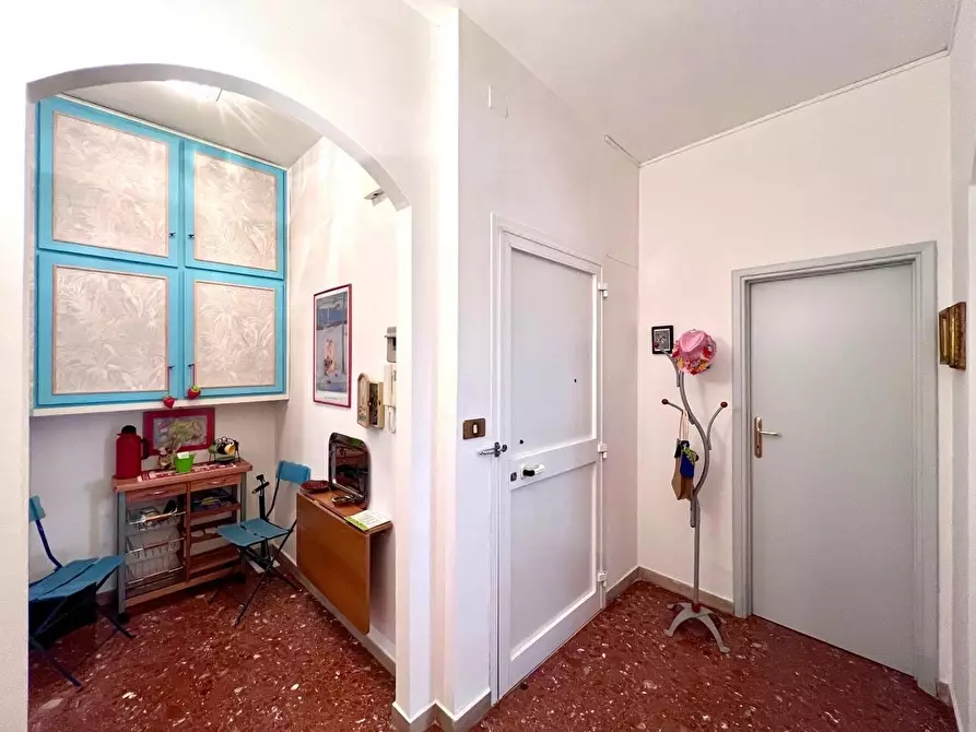 Immagine 8 di Appartamento in vendita  a Viareggio