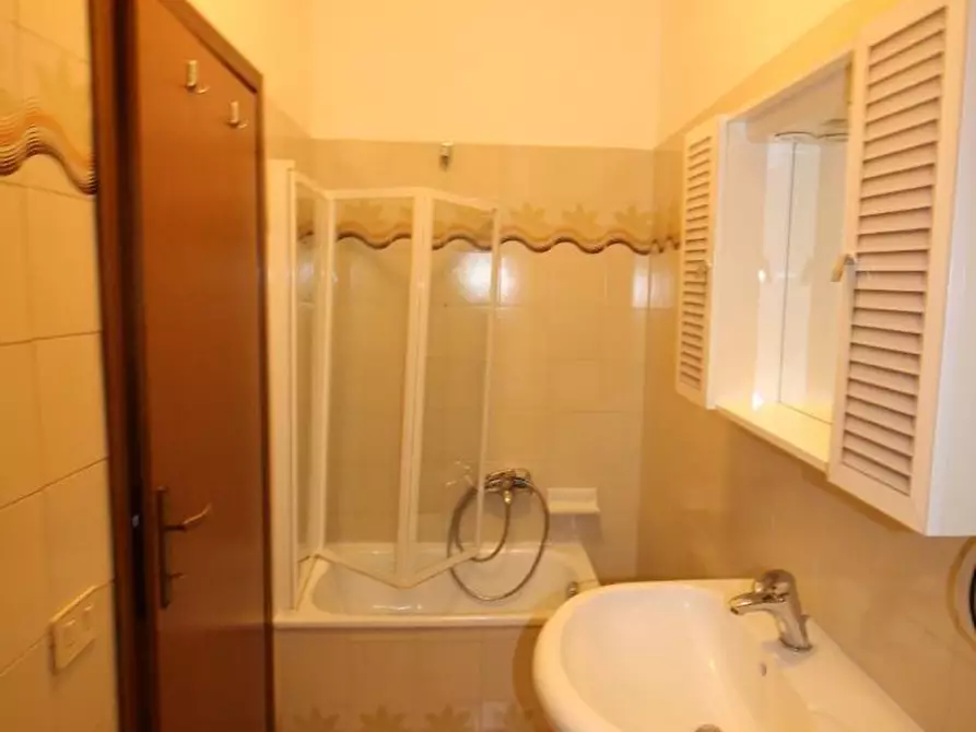 Immagine 17 di Appartamento in vendita  a Colle Di Val D'elsa