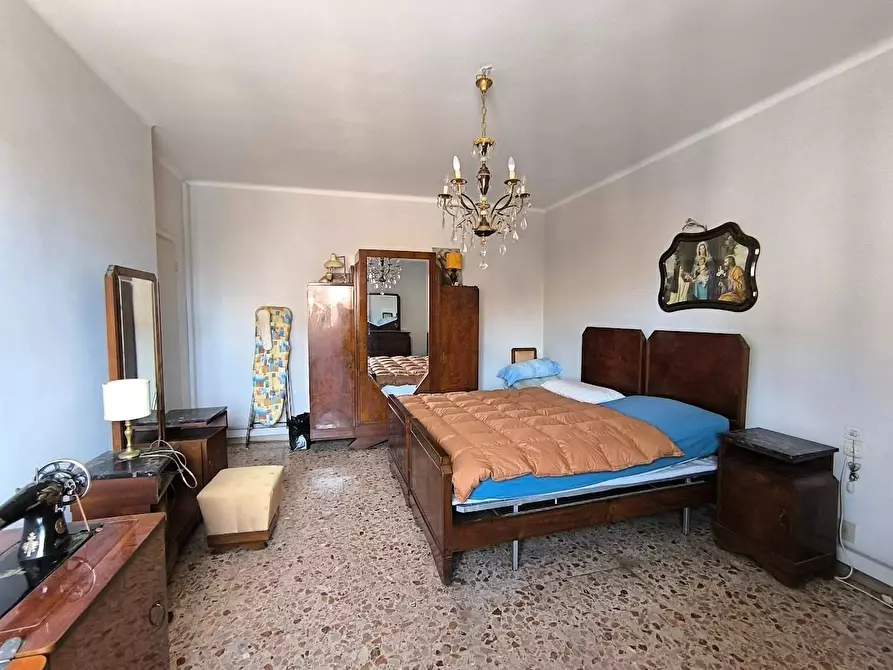 Immagine 27 di Appartamento in vendita  a Pisa