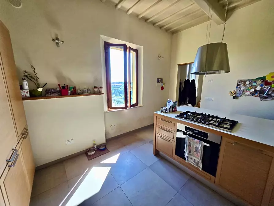 Immagine 3 di Appartamento in vendita  a Siena