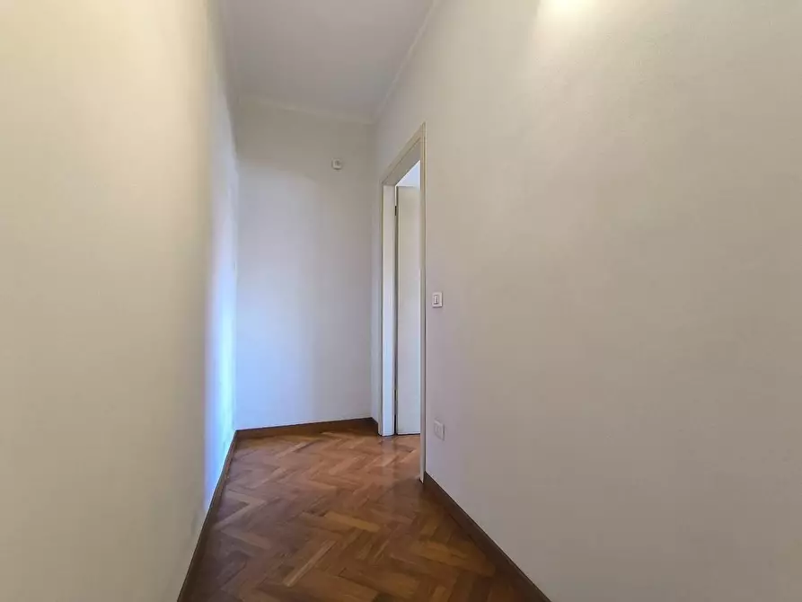 Immagine 75 di Appartamento in vendita  a Pisa