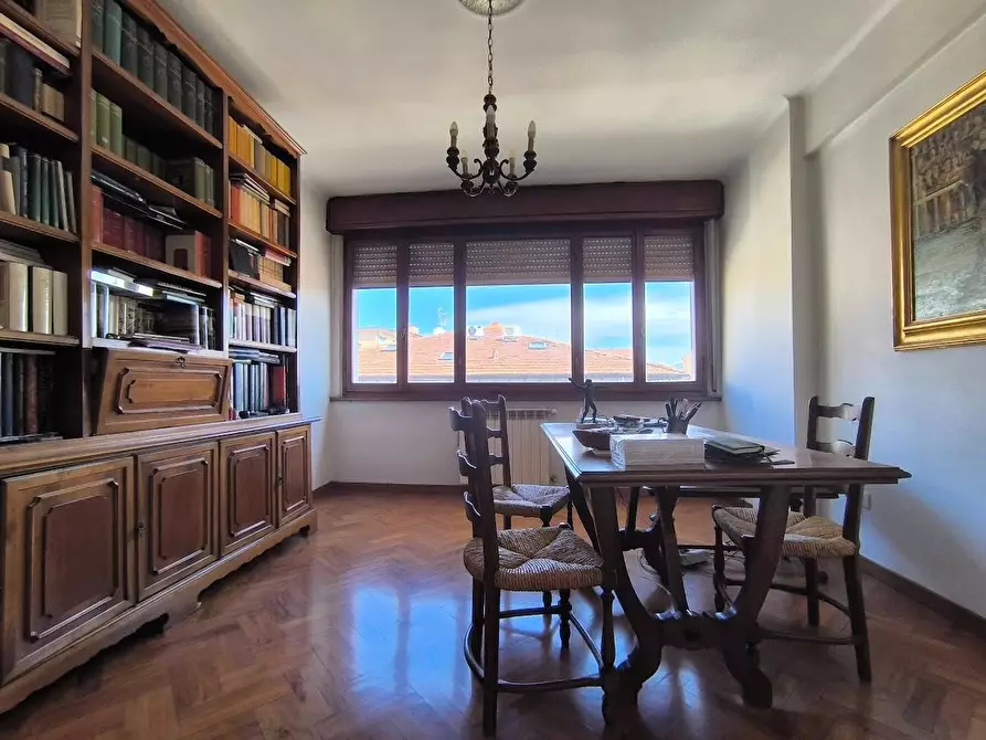 Immagine 65 di Appartamento in vendita  a Pisa