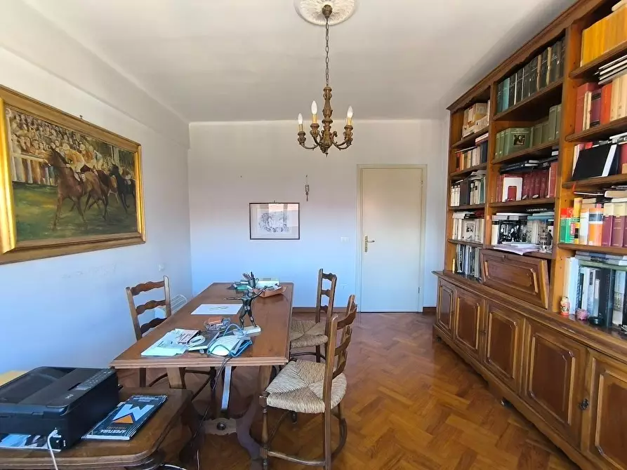 Immagine 69 di Appartamento in vendita  a Pisa