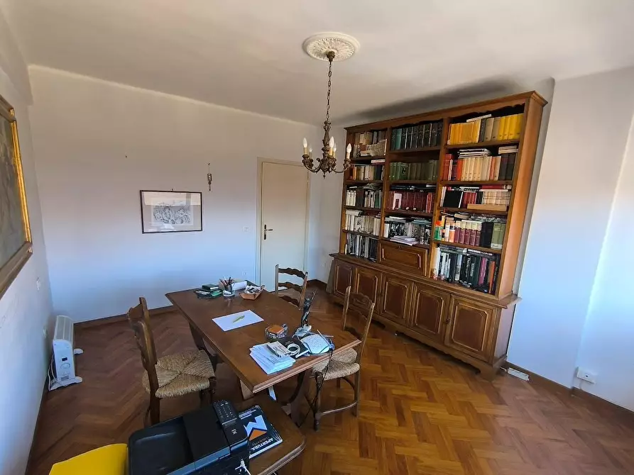 Immagine 70 di Appartamento in vendita  a Pisa