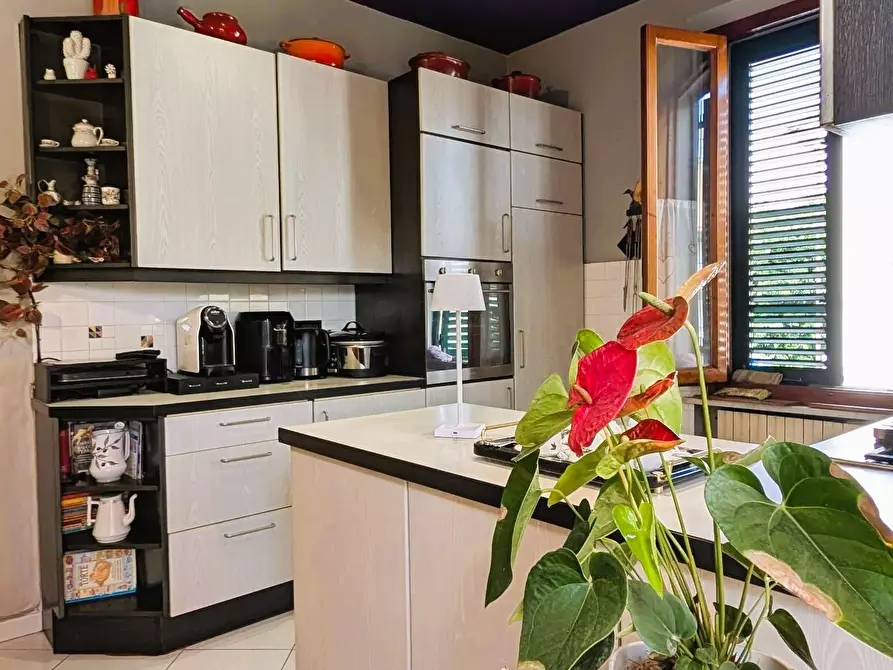 Immagine 12 di Casa trifamiliare in vendita  a Vinci