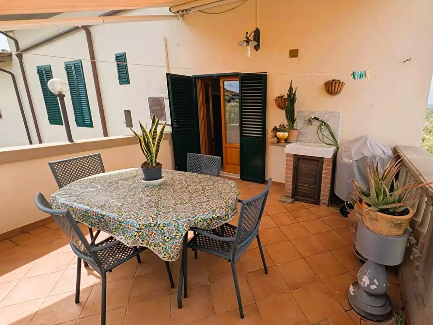 Immagine 20 di Casa trifamiliare in vendita  a Vinci