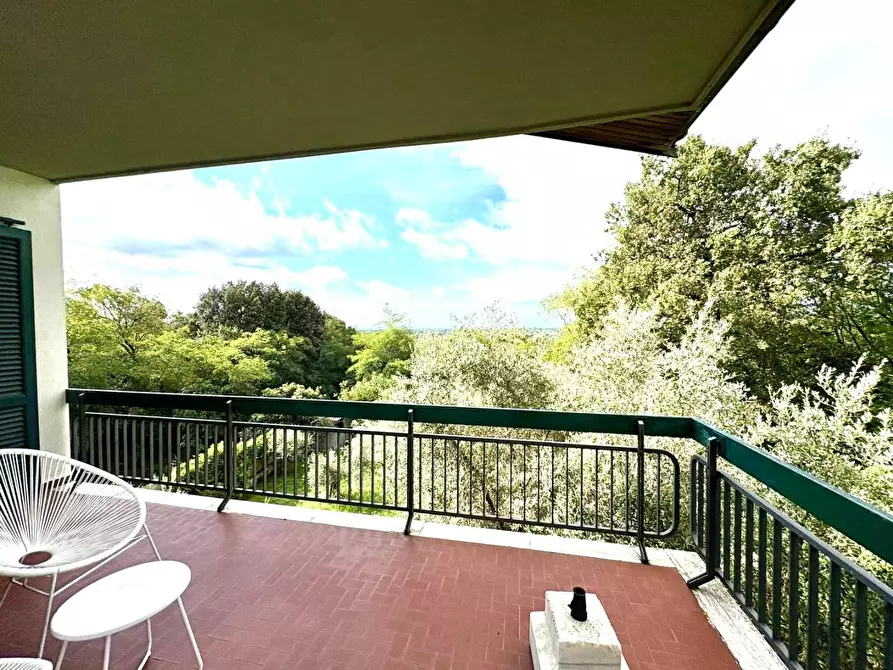 Immagine 2 di Casa bifamiliare in vendita  a Massa