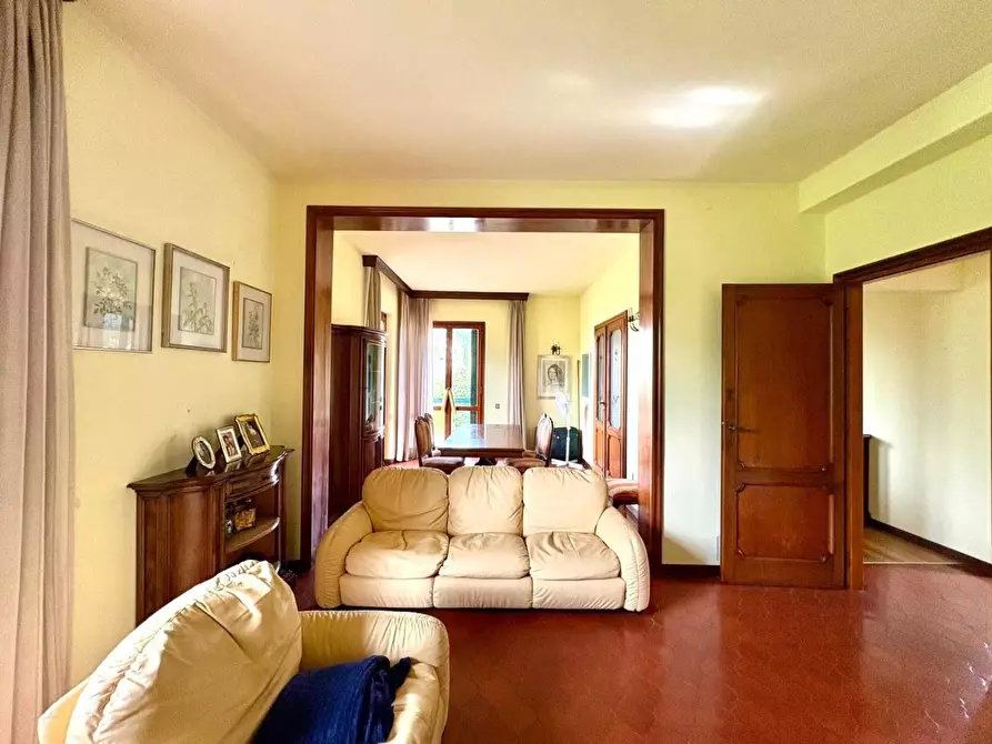 Immagine 9 di Casa bifamiliare in vendita  a Massa