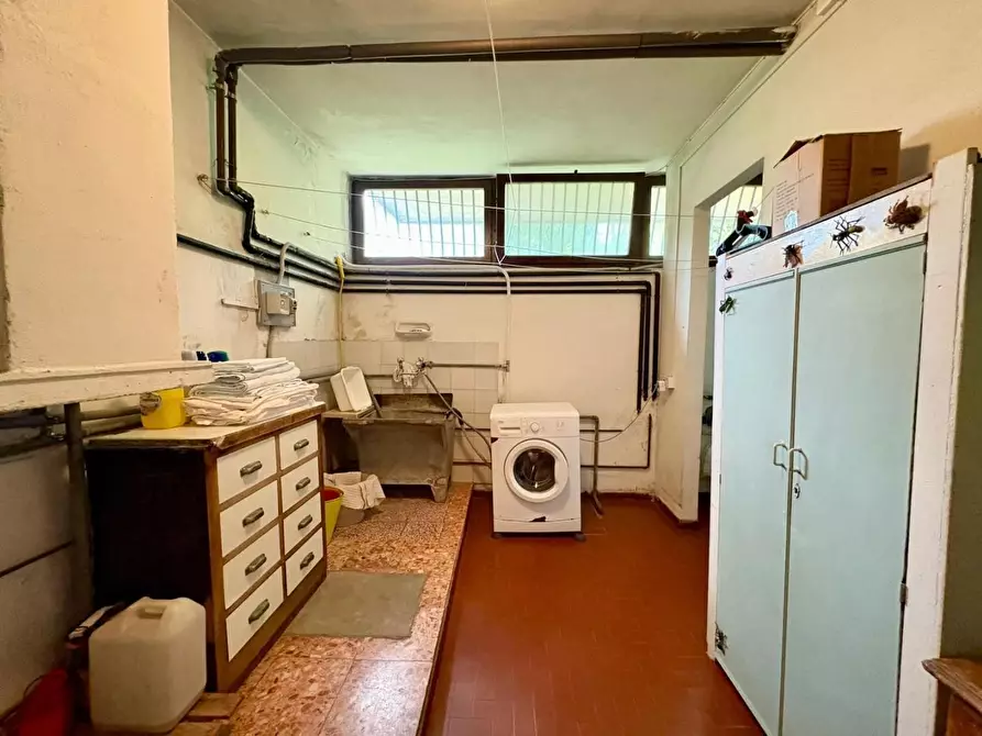 Immagine 21 di Casa bifamiliare in vendita  a Massa