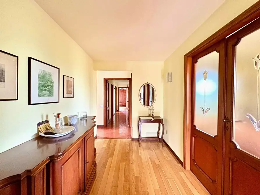 Immagine 6 di Casa bifamiliare in vendita  a Massa