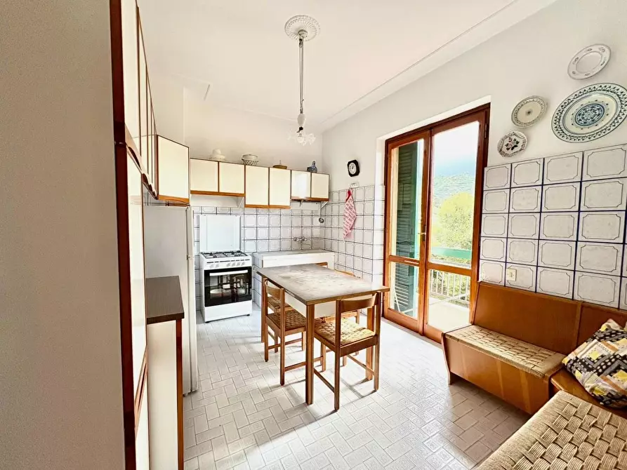 Immagine 11 di Casa bifamiliare in vendita  a Massa