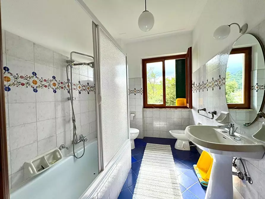 Immagine 16 di Casa bifamiliare in vendita  a Massa