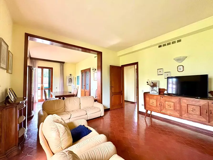 Immagine 7 di Casa bifamiliare in vendita  a Massa