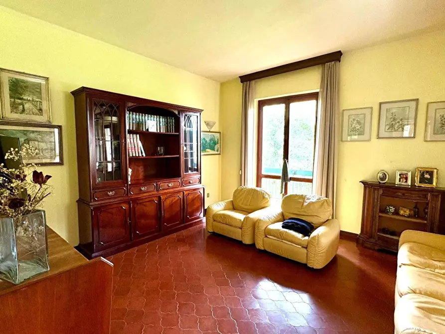 Immagine 8 di Casa bifamiliare in vendita  a Massa