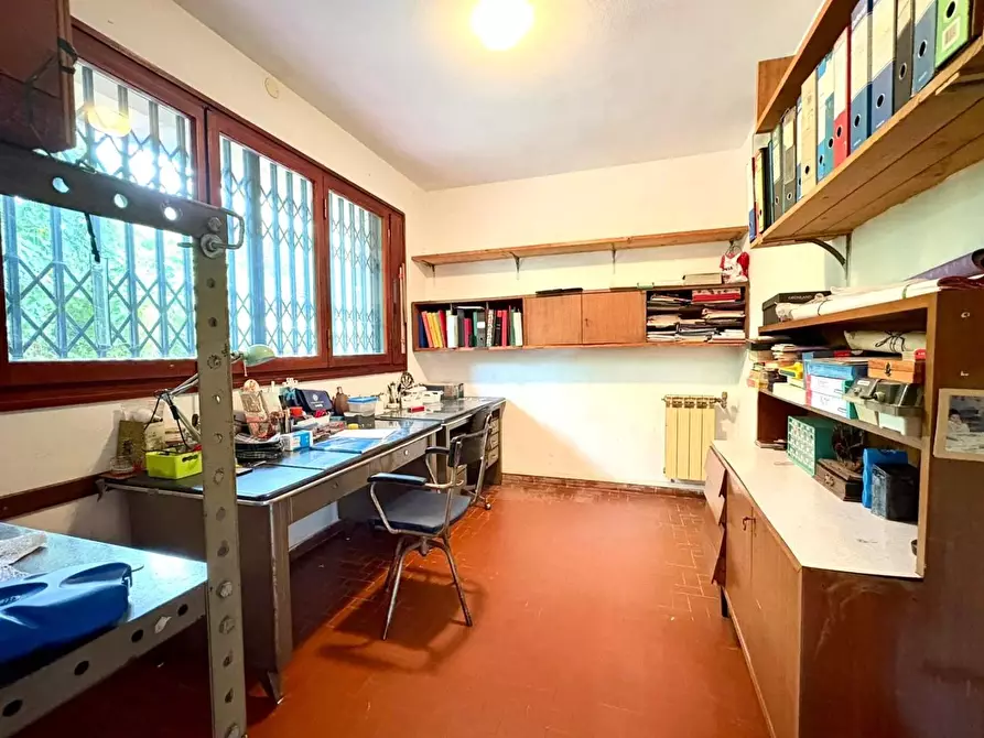 Immagine 18 di Casa bifamiliare in vendita  a Massa