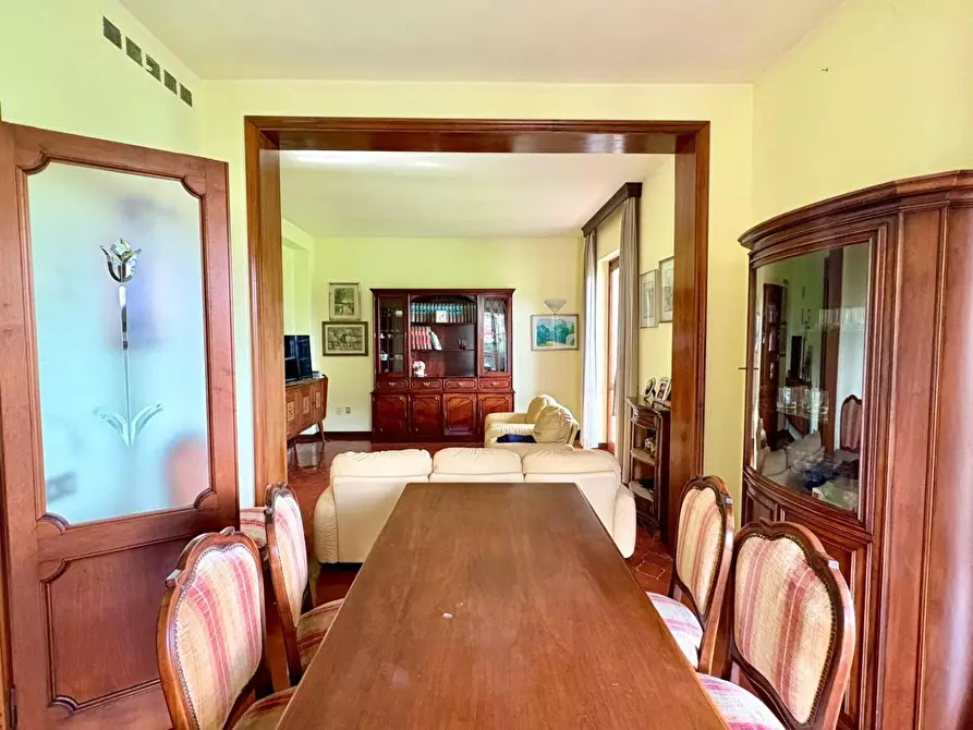 Immagine 10 di Casa bifamiliare in vendita  a Massa