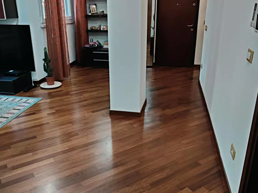 Immagine 5 di Appartamento in vendita  a Livorno