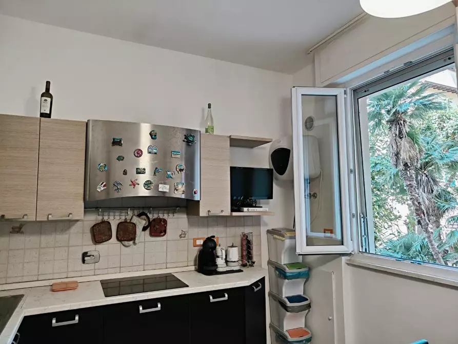 Immagine 9 di Appartamento in vendita  a Livorno