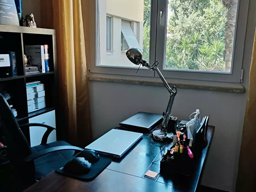 Immagine 16 di Appartamento in vendita  a Livorno