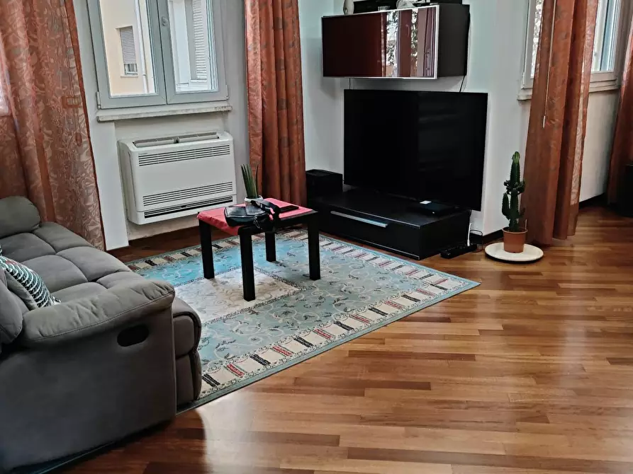 Immagine 4 di Appartamento in vendita  a Livorno