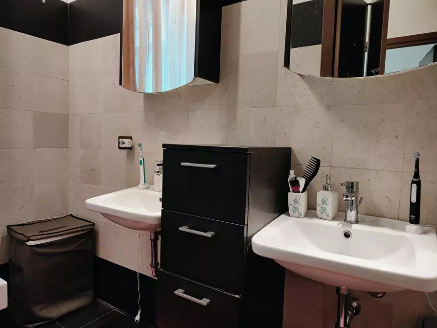 Immagine 23 di Appartamento in vendita  a Livorno