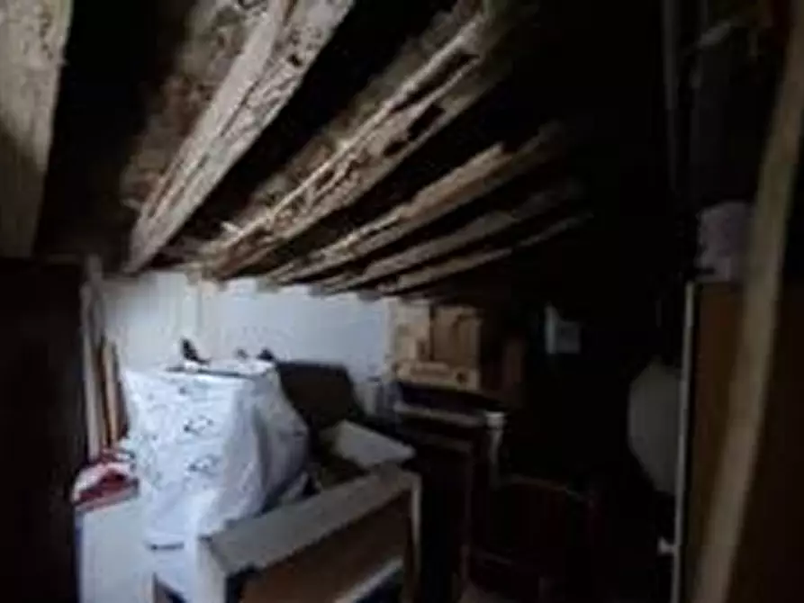 Immagine 42 di Appartamento in vendita  a Collesalvetti