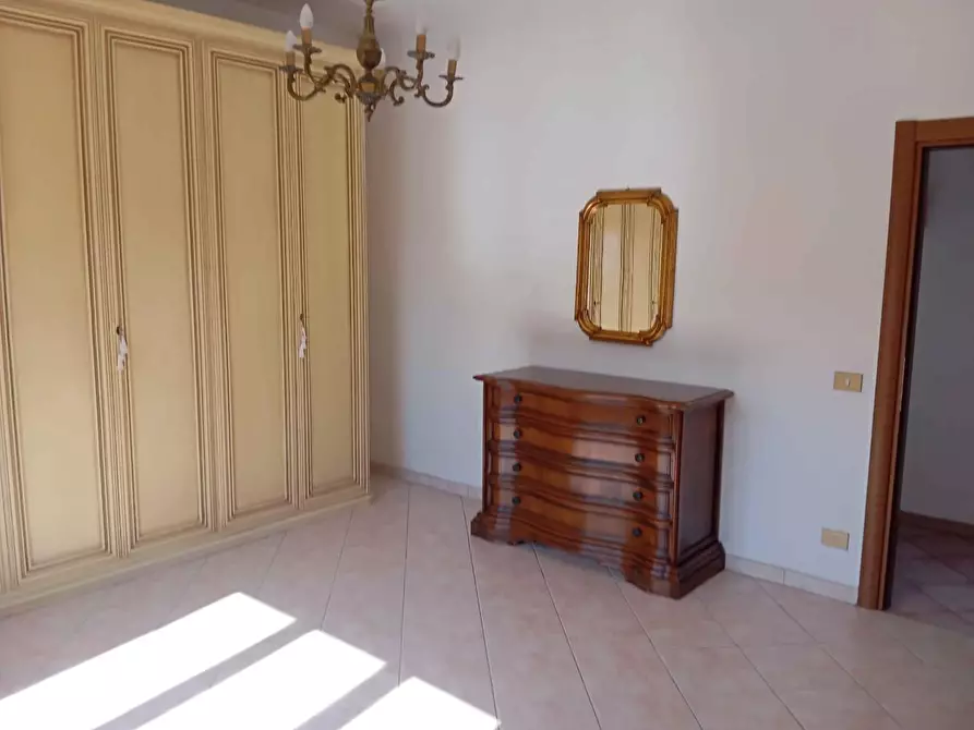 Immagine 12 di Appartamento in vendita  a Poggibonsi