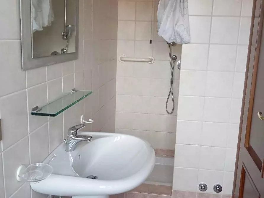 Immagine 18 di Appartamento in vendita  a Poggibonsi