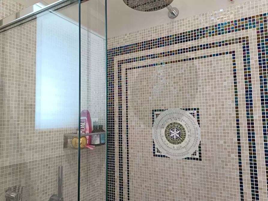 Immagine 23 di Mansarda in vendita  a Empoli