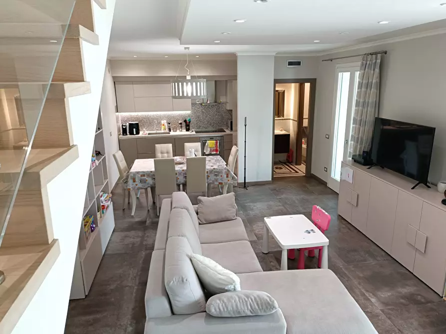 Immagine 14 di Mansarda in vendita  a Empoli