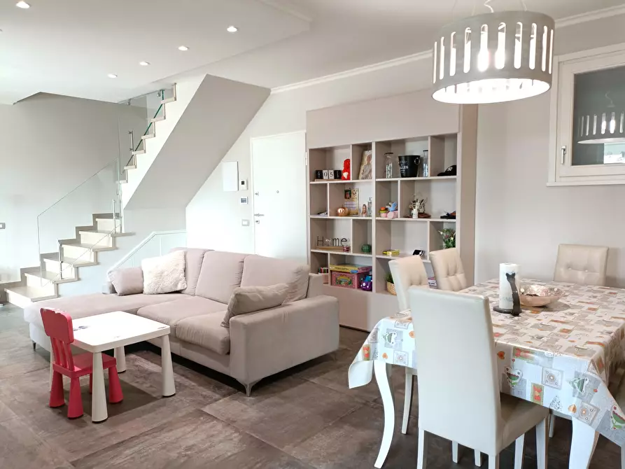 Immagine 8 di Mansarda in vendita  a Empoli