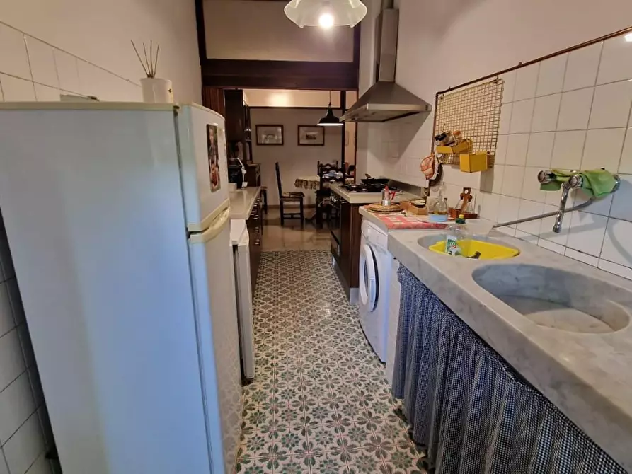 Immagine 6 di Appartamento in vendita  a Carrara