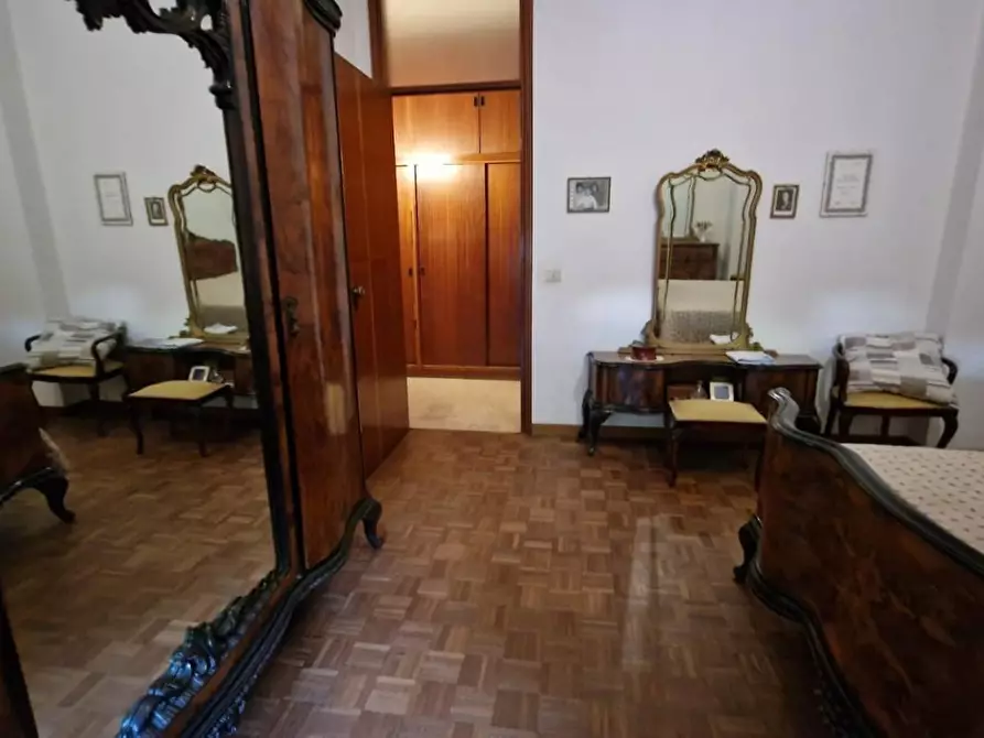 Immagine 10 di Appartamento in vendita  a Carrara