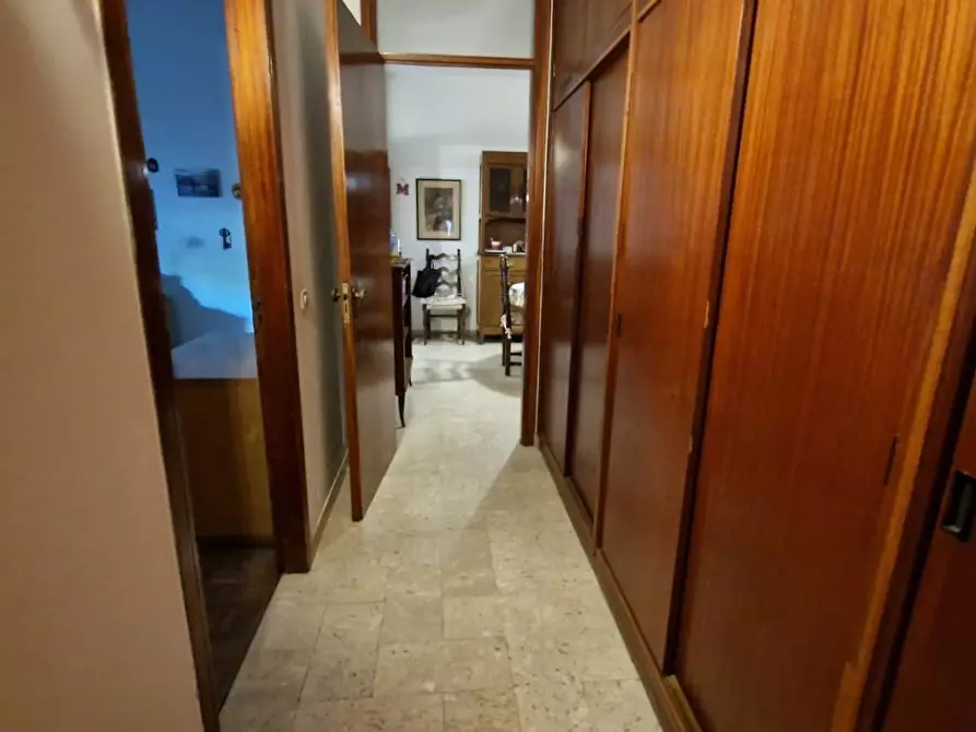 Immagine 9 di Appartamento in vendita  a Carrara