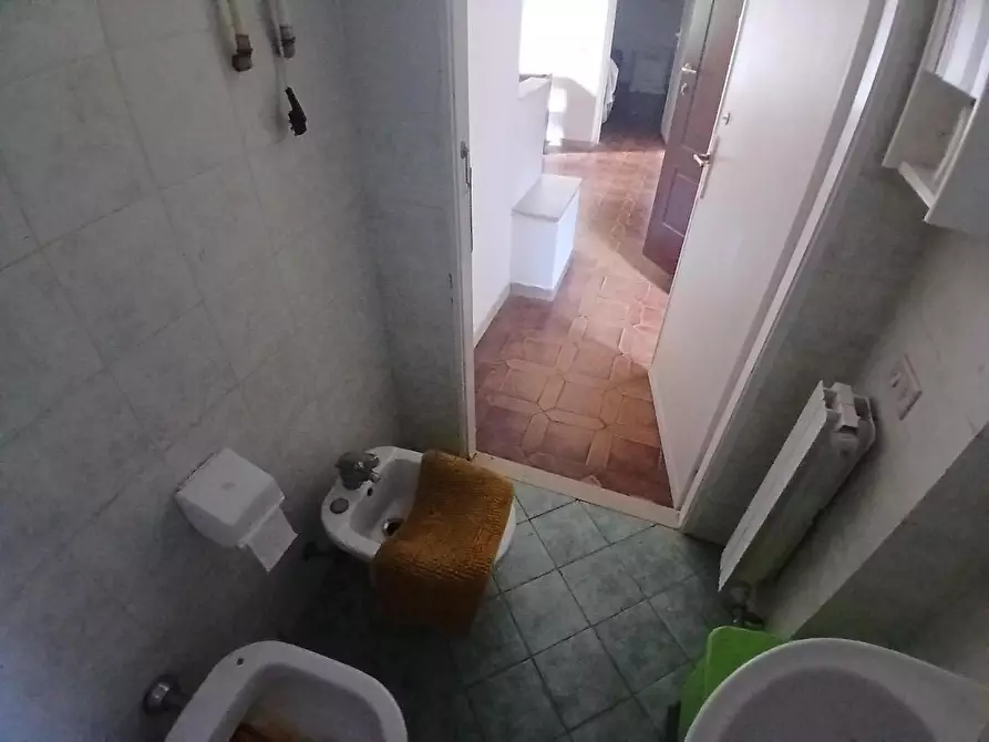 Immagine 15 di Appartamento in vendita  a Livorno