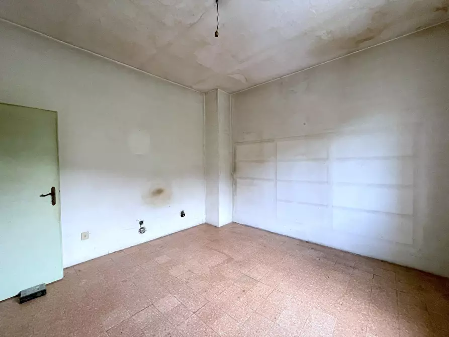 Immagine 17 di Appartamento in vendita  a Camaiore