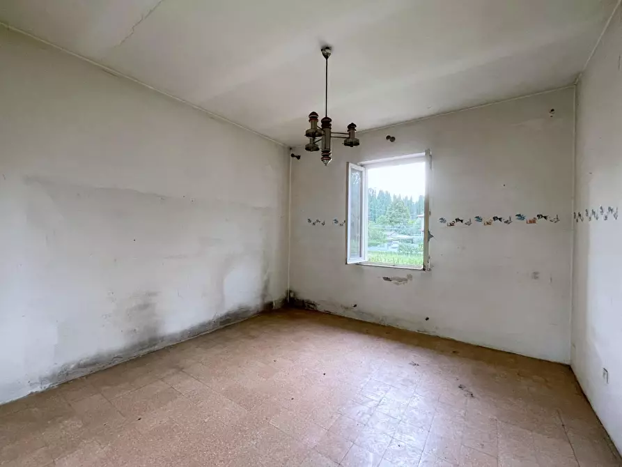 Immagine 12 di Appartamento in vendita  a Camaiore