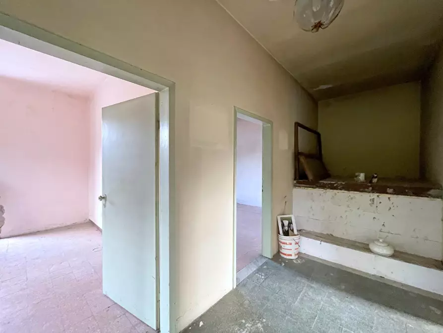 Immagine 19 di Appartamento in vendita  a Camaiore