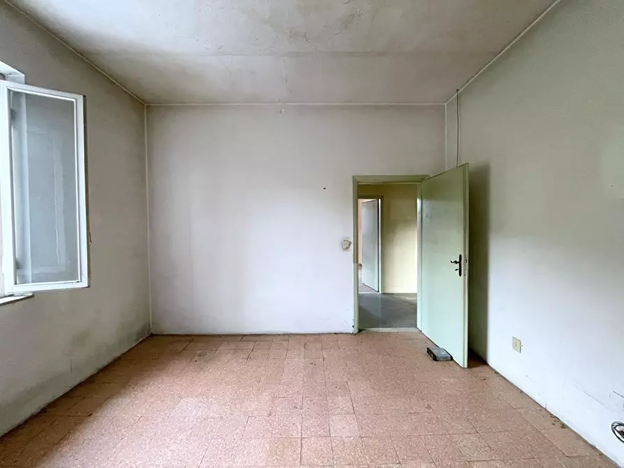 Immagine 18 di Appartamento in vendita  a Camaiore