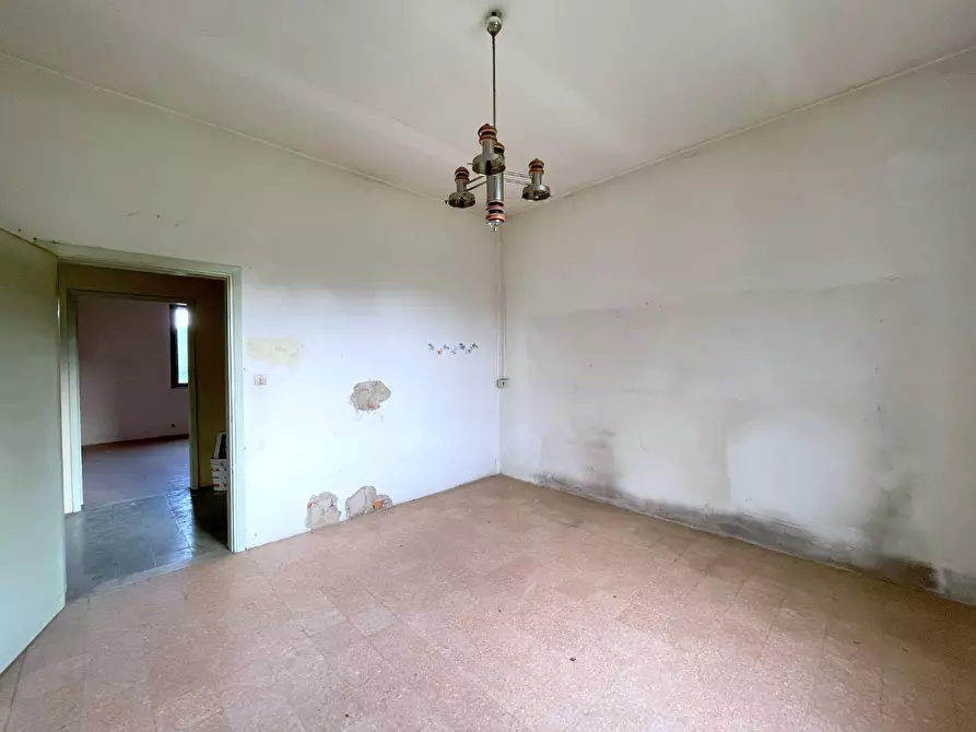 Immagine 13 di Appartamento in vendita  a Camaiore