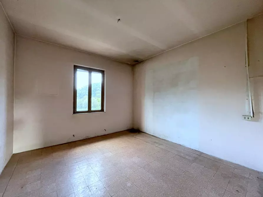 Immagine 8 di Appartamento in vendita  a Camaiore