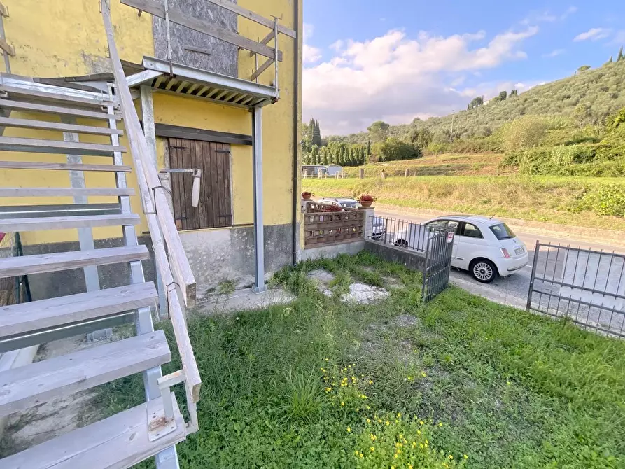 Immagine 21 di Appartamento in vendita  a Camaiore