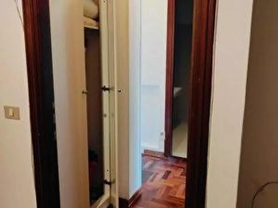 Immagine 9 di Appartamento in vendita  a Livorno