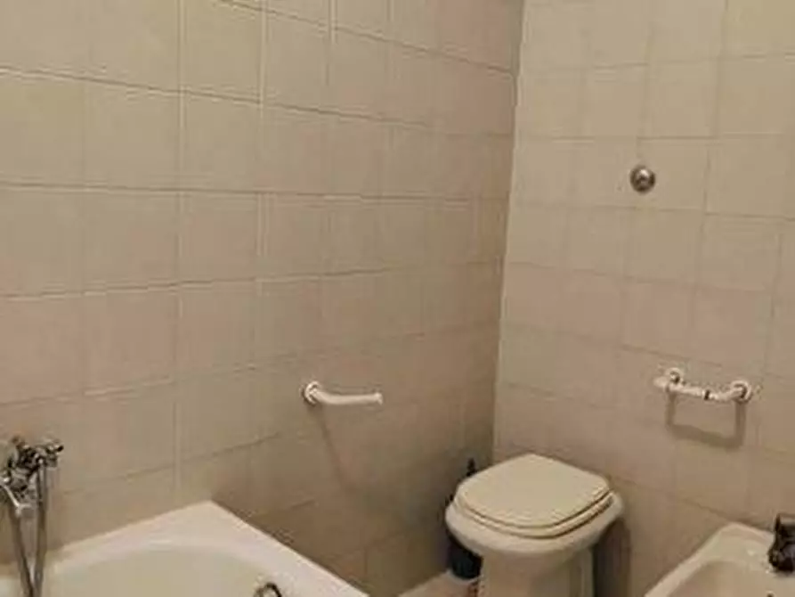 Immagine 19 di Appartamento in vendita  a Livorno