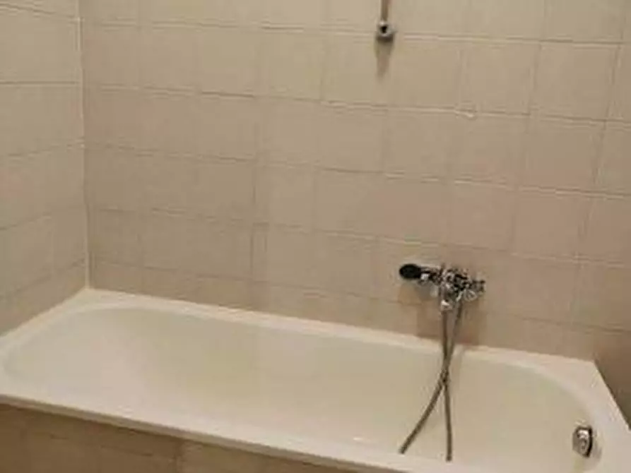 Immagine 17 di Appartamento in vendita  a Livorno