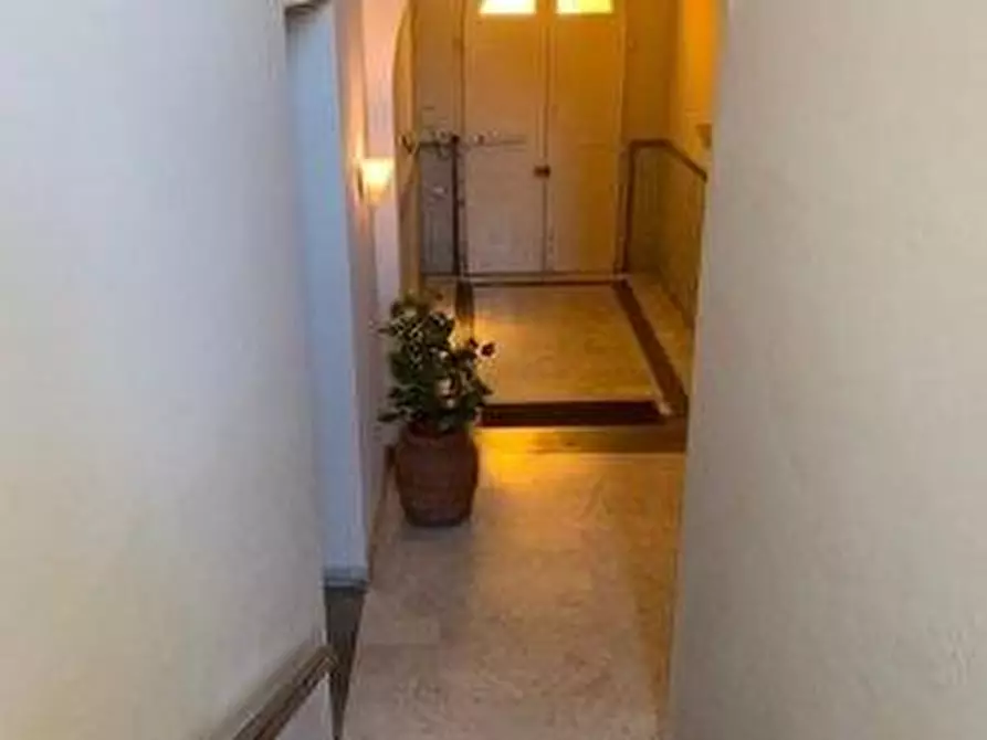 Immagine 22 di Appartamento in vendita  a Livorno